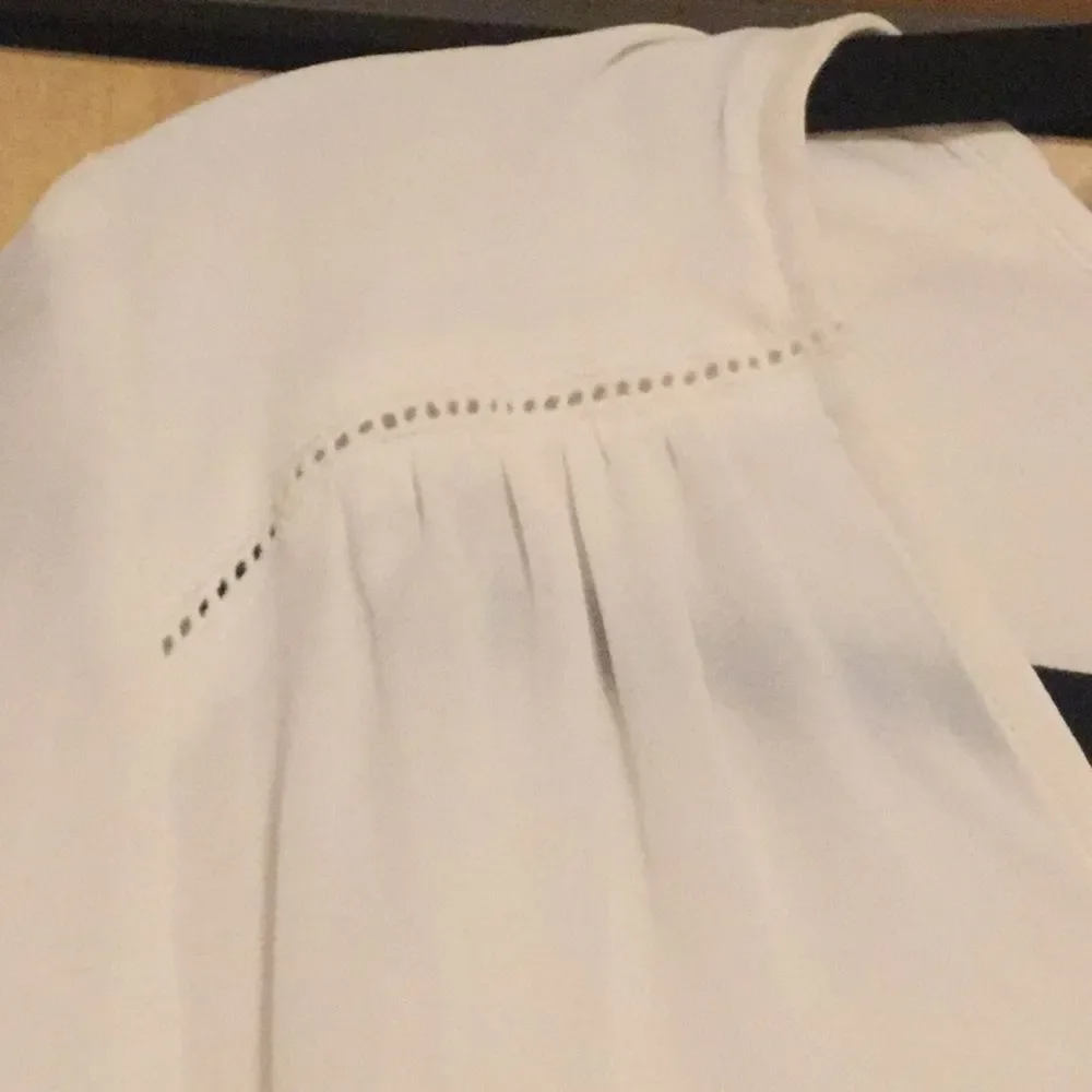Ramy BrookSumner V-Neck Pleated Cuff Blouse - Picture 5 of 11